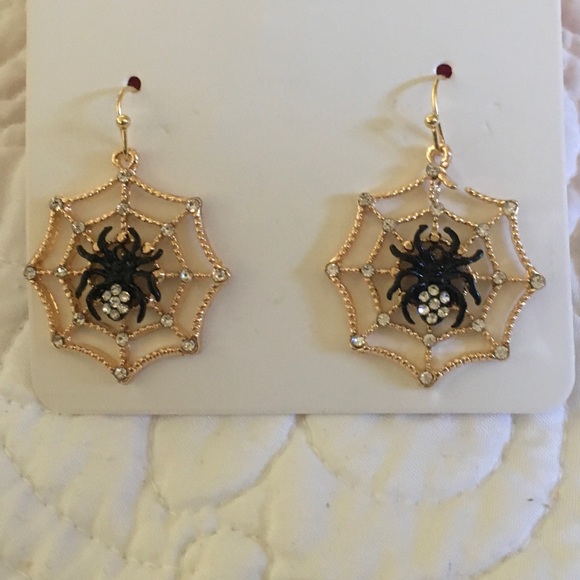 Spider in a web Rhinestone Dangle/Drop Earrings. - Picture 4 of 7